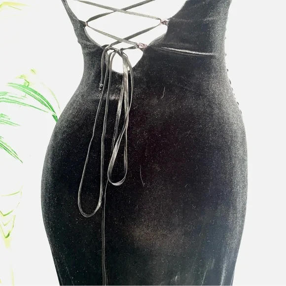 v i n t a g e :: Gorgeous Black Velvet Corset Tie Halter Maxi Dress - Picture 12 of 14